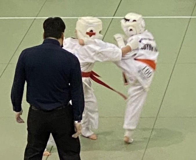 世界全極真 近畿新人大会に於いて優勝1名・3位2名！